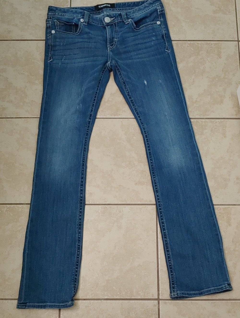 Express Jeans Women's 8L Bootcut Low Rise Rise Denim Medium Wash Cowgirl Jeans